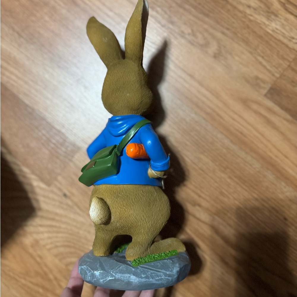 Peter Rabit Rabbit Figurine - Picture 3 of 3